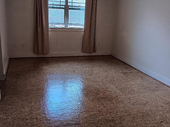 MAIN ROOM