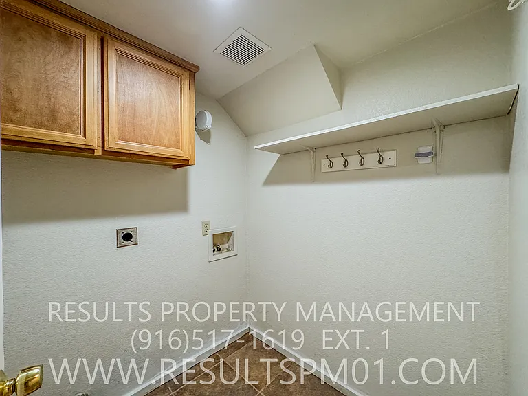 3546 Willard Way — Photo 17