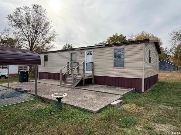 507 Wortby St, Odin, IL 62870