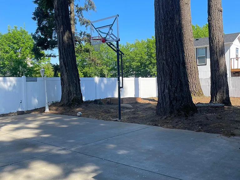 SE 174th Ave — Photo 10