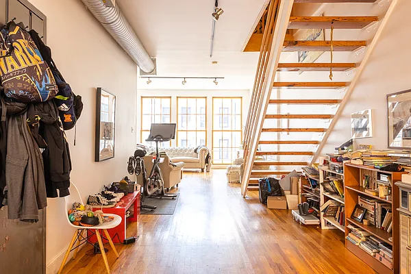 Rented by Smart City Real Estate LLC | media 14