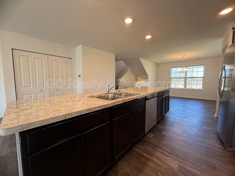 2372 Upland Rd — Photo 5