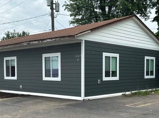937 N Pontiac Trl, Walled Lake, MI 48390