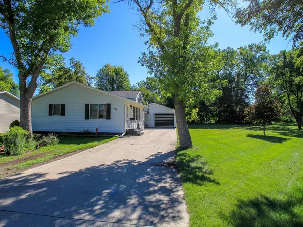 306 NW 4th St, Pocahontas, IA 50574
