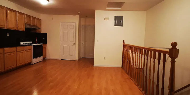 Rented by Winzone Realty Inc | media 22