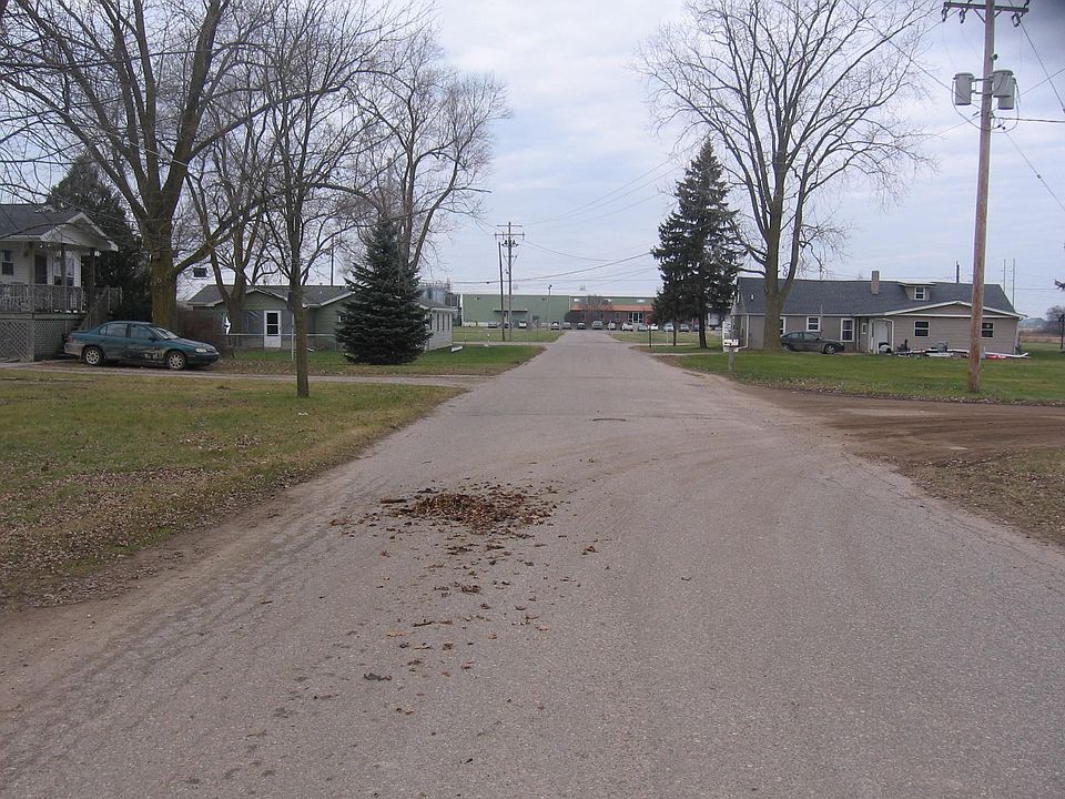 2nd image of 207 W Boulevard St