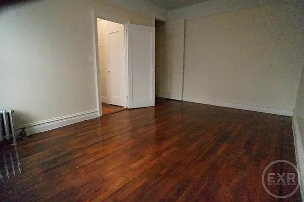 Rented by EXR | media 7