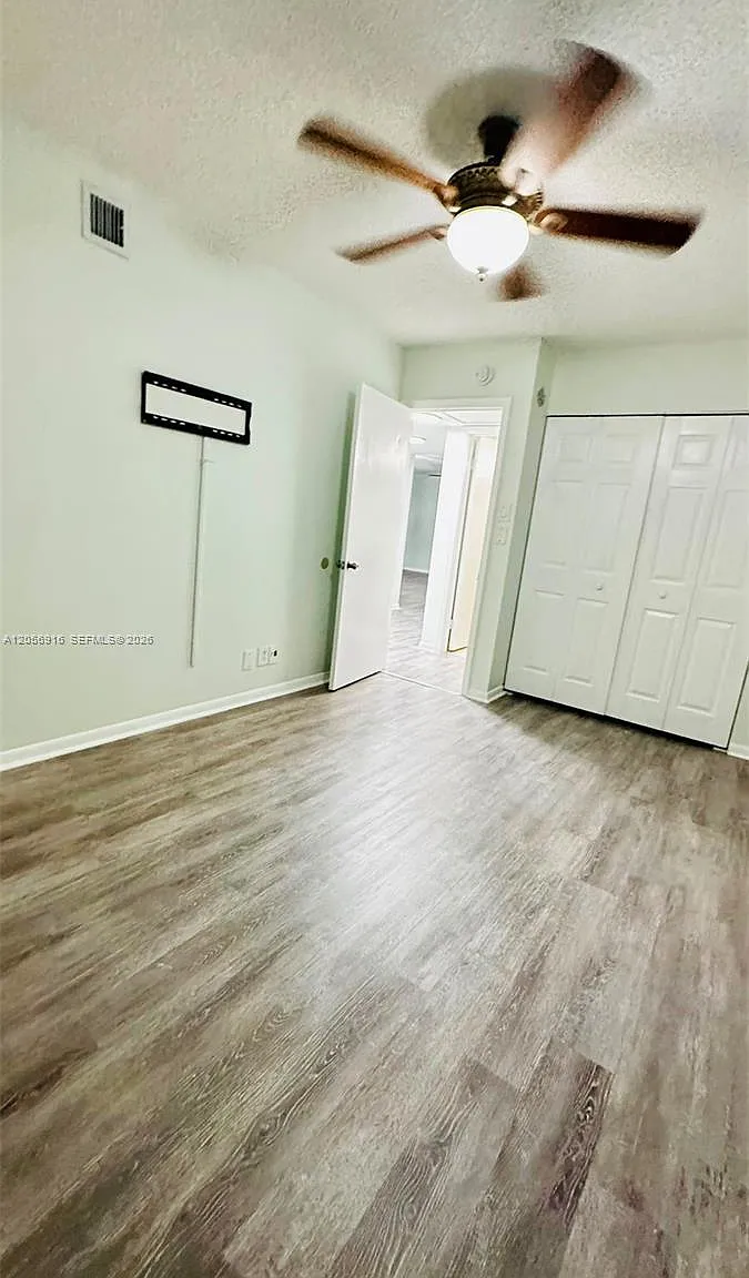 Saxon Woods North Condo — Photo 4