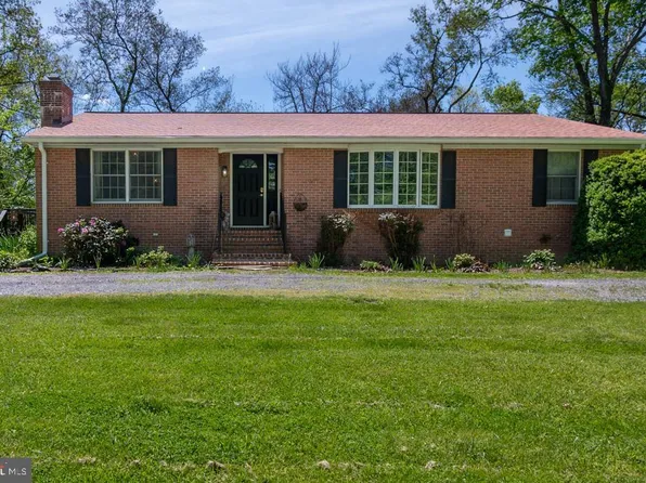 286 Falling Springs Rd, Shepherdstown, WV 25443