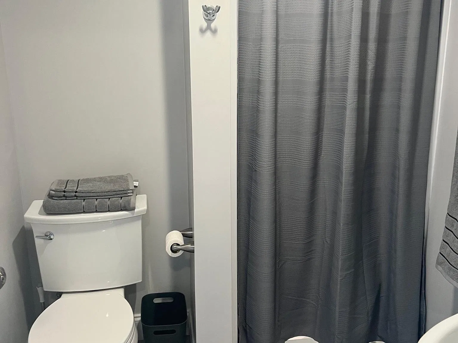 1 bed, $1,300 — Photo 4