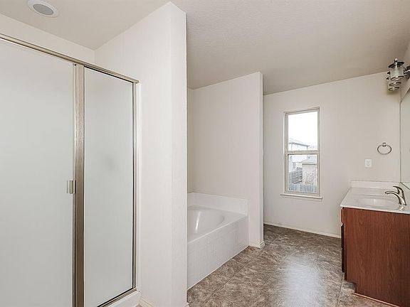 4th image of 3140 Caribou Falls Ct