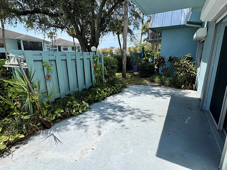950 S Kanner Hwy #C11 — Photo 12