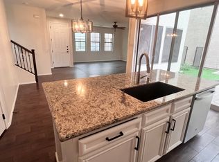 3472 S Falcon Dr, Gilbert, AZ 85297