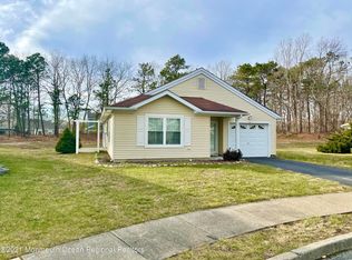 9 Bellwood Ct, Barnegat, NJ 08005