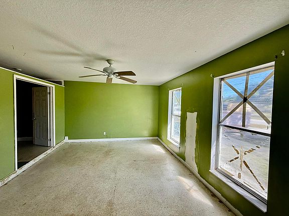 5th image of 129 NE Tunison Avenue