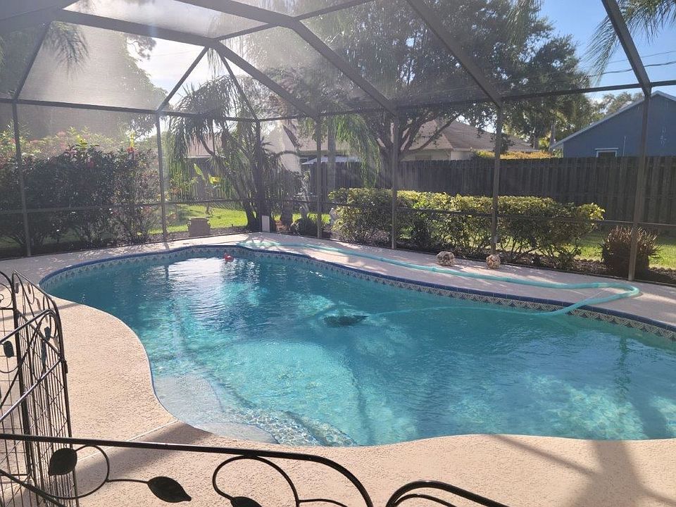 1st image of 2429 SE Betty Rd