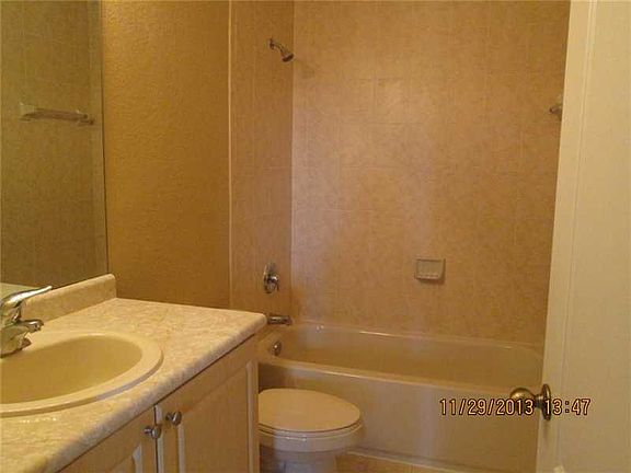 5th image of 1249 SE 26th Ave #390