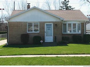 114 Cathedral Ln, Cheektowaga, NY