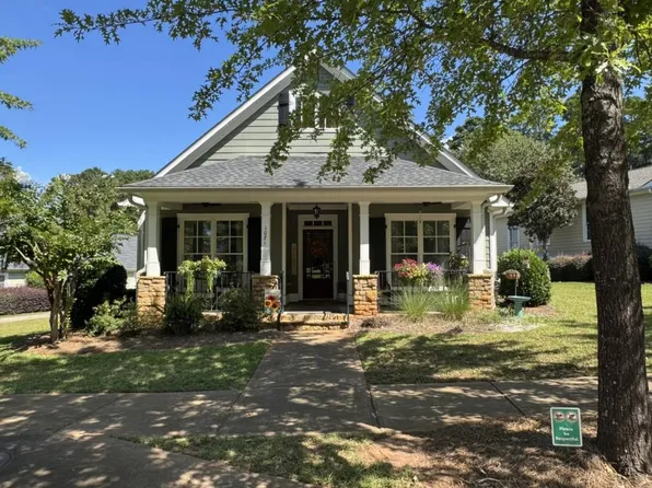 1071 Carriage Ridge Dr, Greensboro, GA 30642