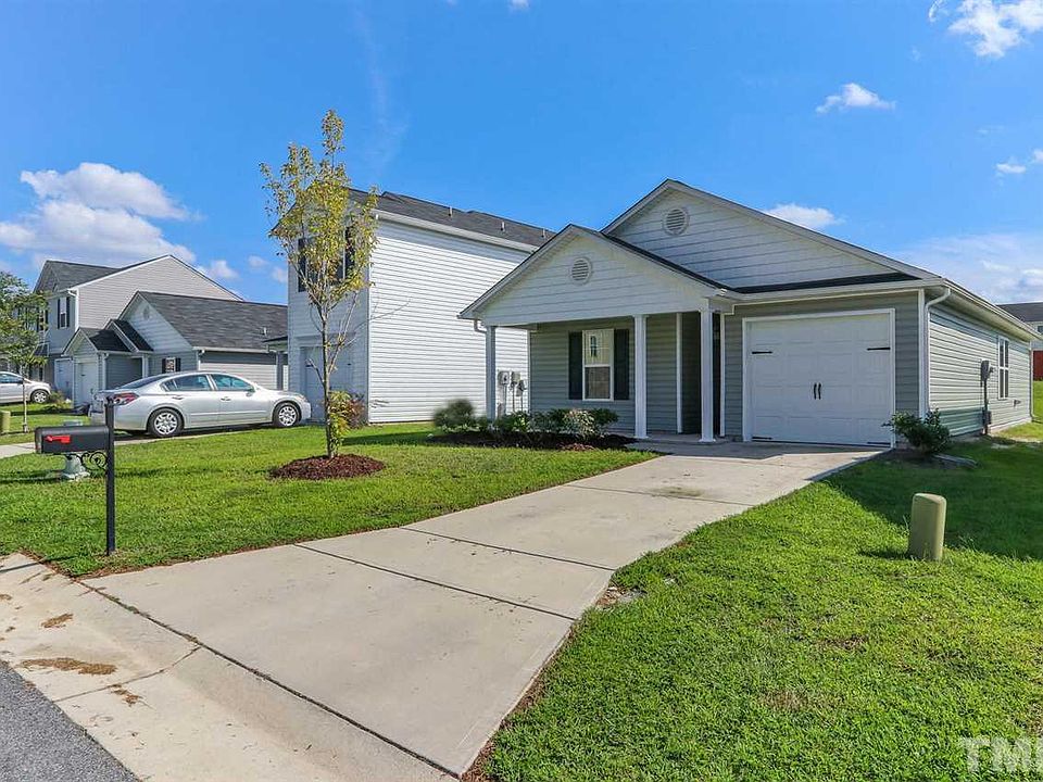 2nd image of 733 Cairn Cir