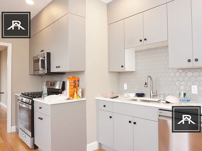 1912 Beacon St #2 — Photo 10