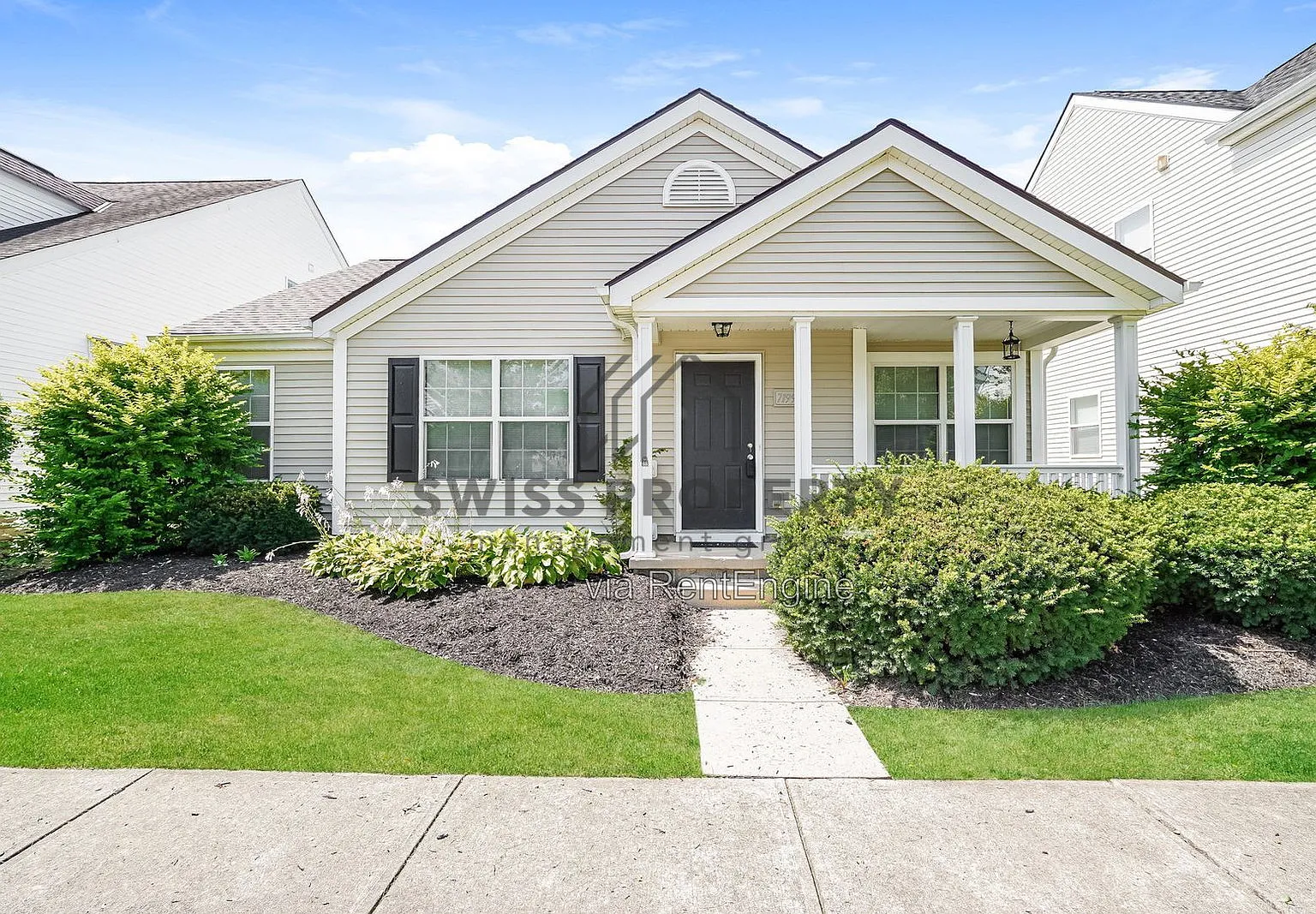 3 bed, 2.0 bath, 1194 sqft, $2,495 — Photo 1