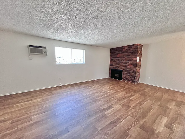 8720 Burnet Ave #21 — Photo 13