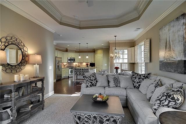 1st image of 722 Grant Park Ct
