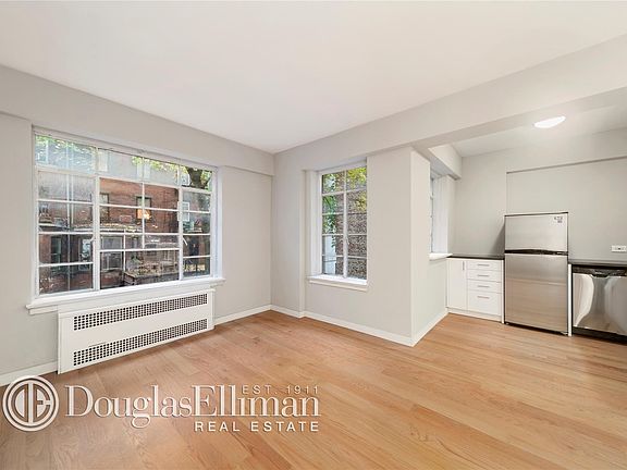 3rd image of 57 Montague St APT 4H