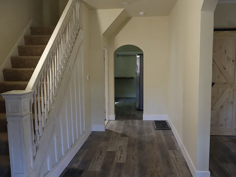 66 Lakewood Ave — Photo 27