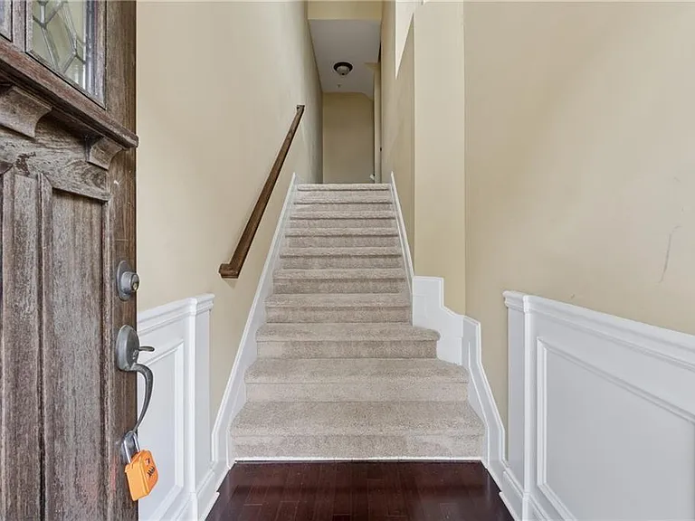 6153 Indian Wood Cir SE — Photo 2