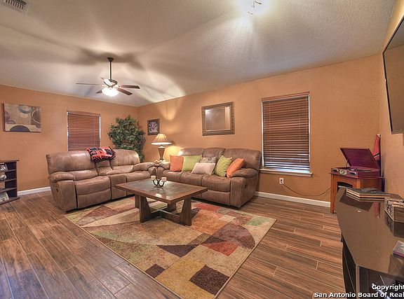 3rd image of 5546 Southern Oaks