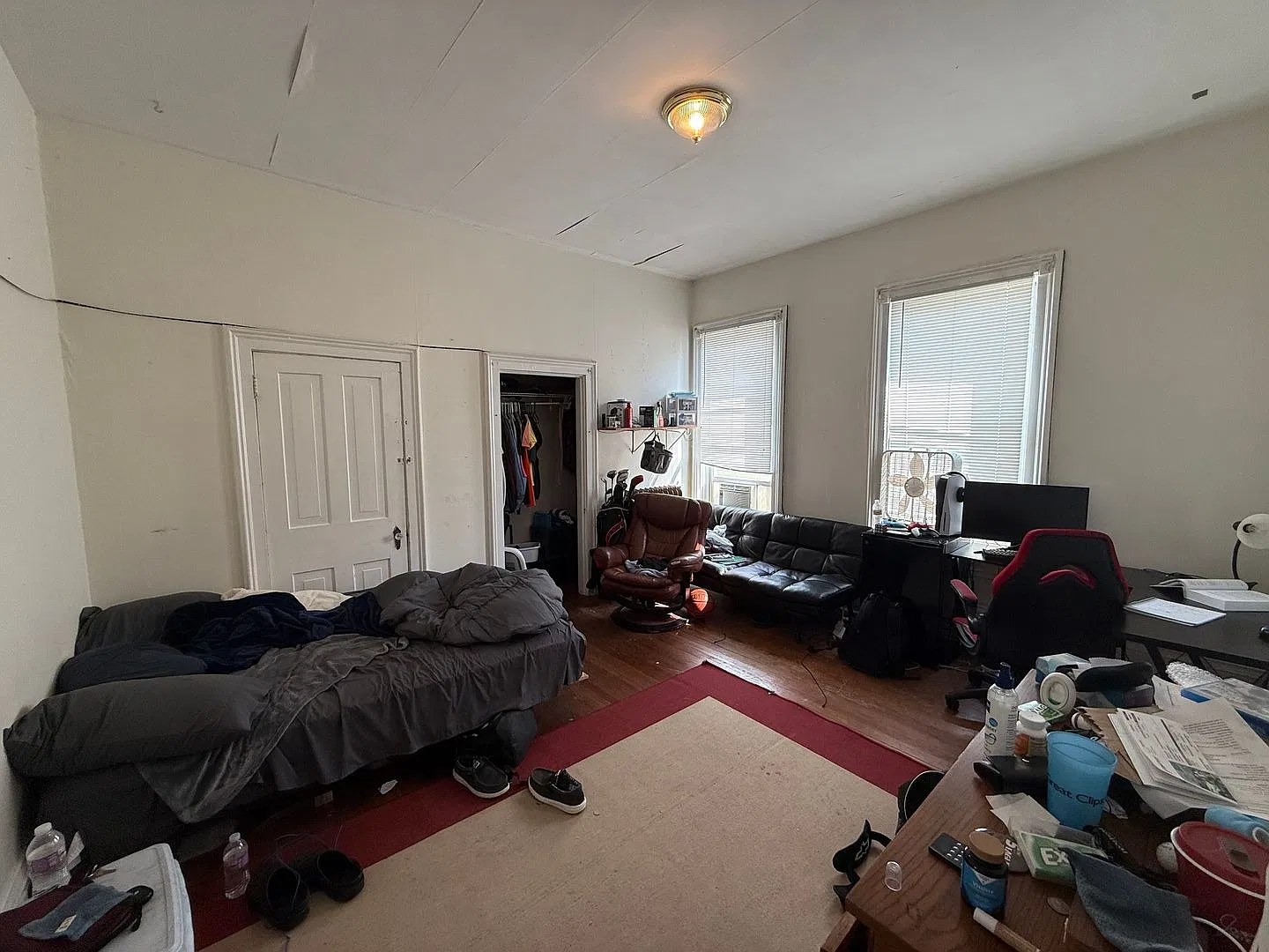 4 Bedroom on King St — Photo 4