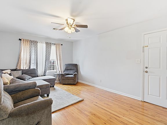 3rd image of 362 N 6th St Floor 2