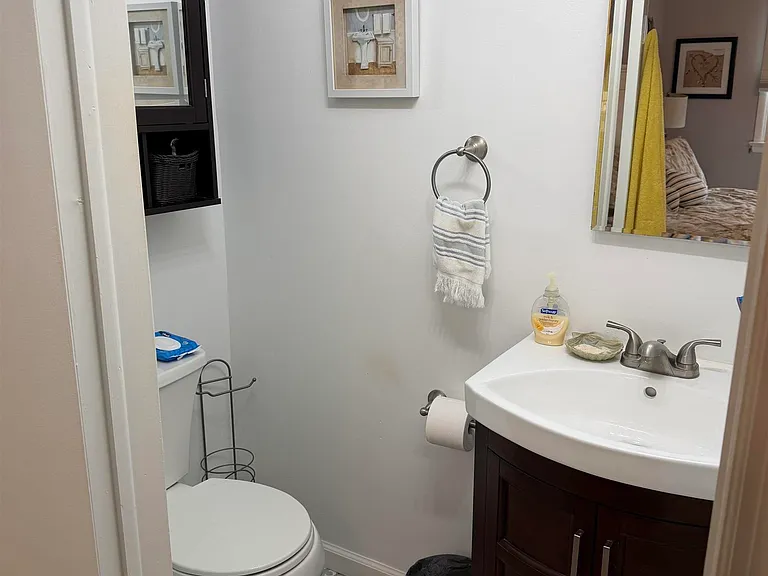 21 Monroe Ave #A8 — Photo 10