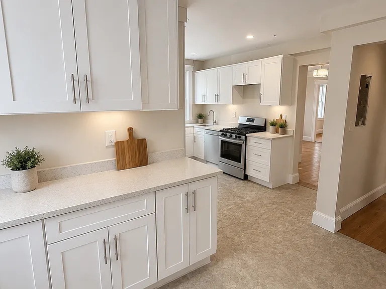 18 Willow Park #1 — Photo 3