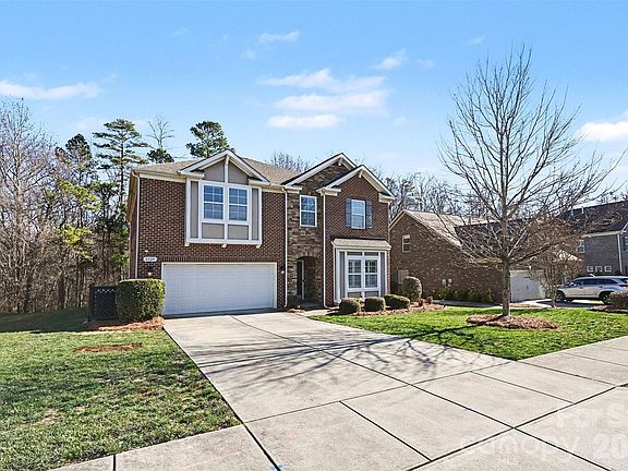 3rd image of 5129 Poplar Knoll Dr