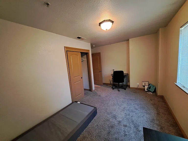 819 H St #14 — Photo 8