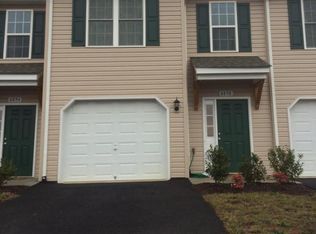 6857 Village Green Dr, Roanoke, VA 24019