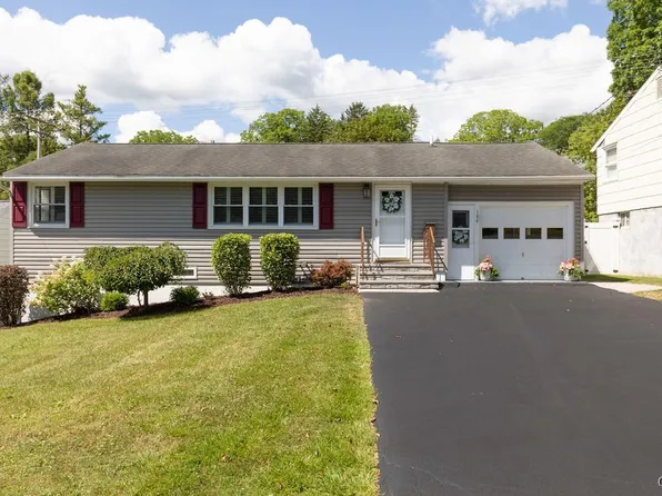 104 Beverly Dr, Syracuse, NY 13219