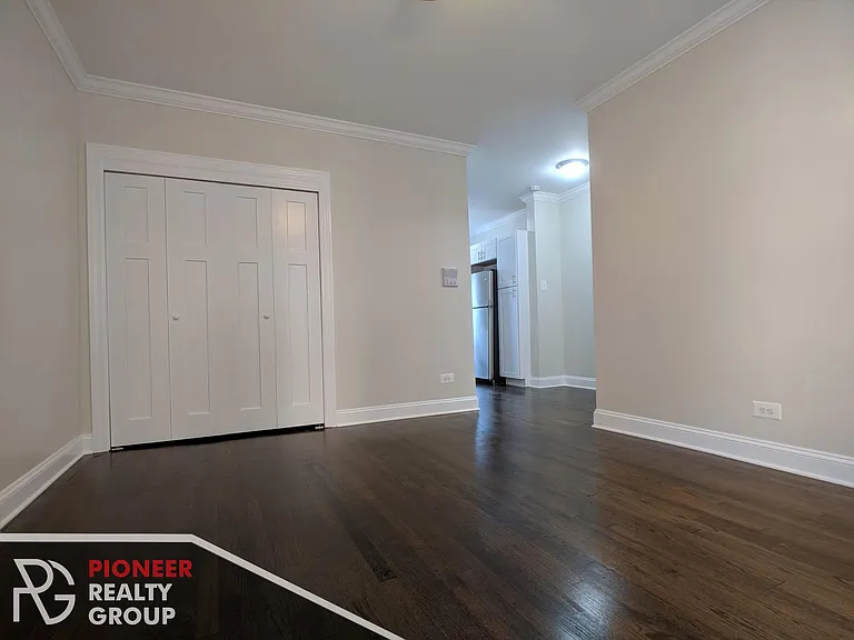 3814 N Greenview Ave #3817-3W — Photo 2