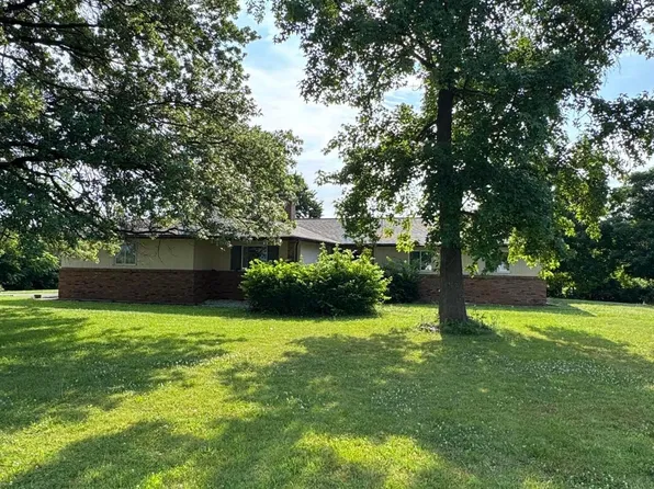 6832 Young Rd, Grove City, OH 43123