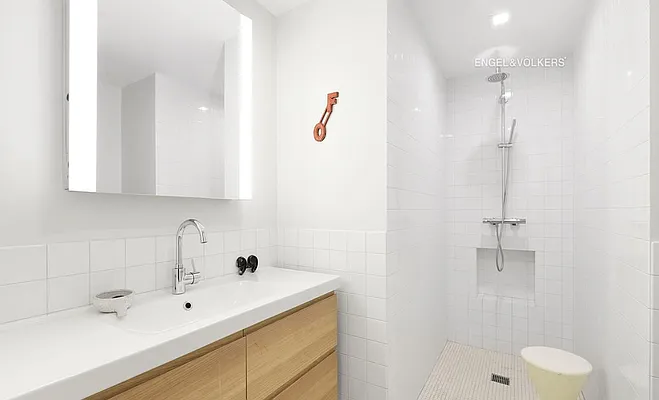 Rented by Engel & Völkers New York City | media 22