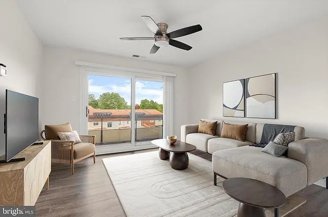 1001 Scarlett Oak Ct #2B — Photo 2