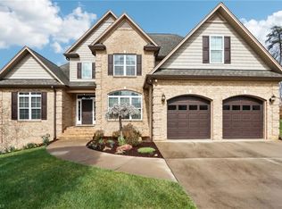 100 Wentworth Dr, Winston Salem, NC 27107