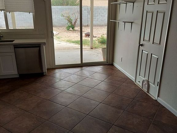 3rd image of 3427 W Tulsa St