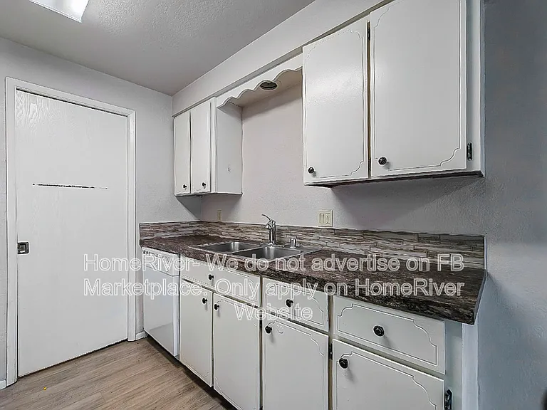 1225 E 29th Ave — Photo 10