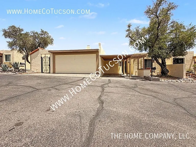 5108 N Avenida Primera — Photo 1