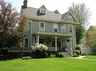 905 E Jefferson St, Bloomington, IL