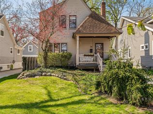 36 Kensington Blvd, Pleasant Ridge, MI 48069